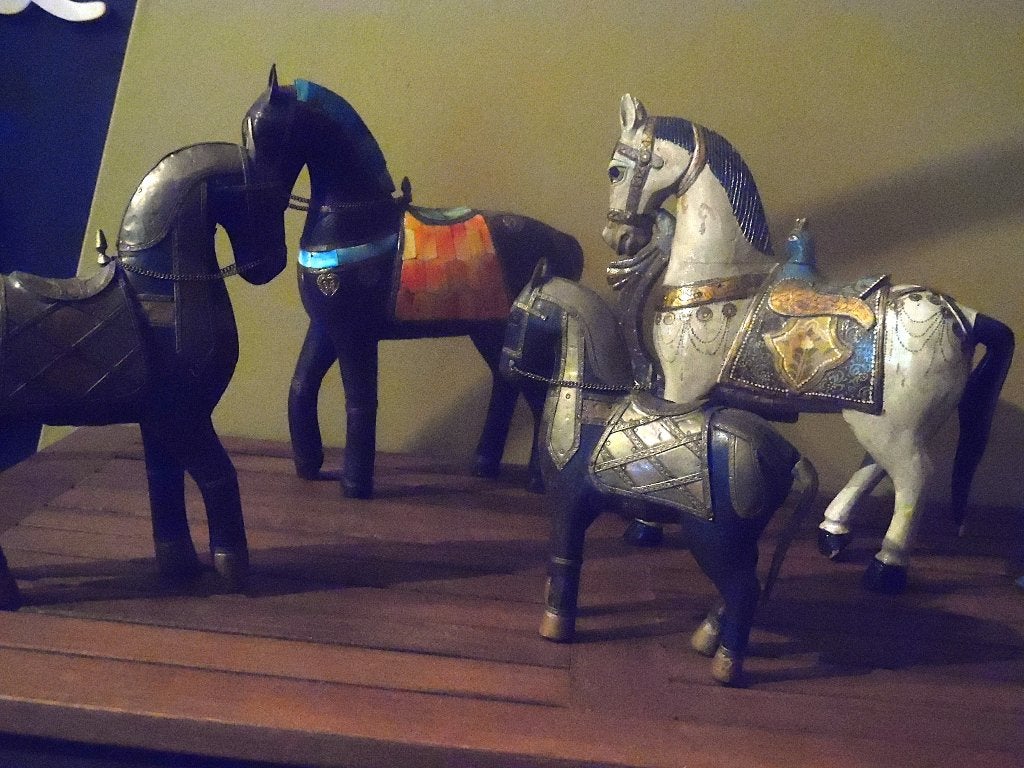 Ensemble de 4 chevaux vintage en bois, Enlèvement ou Envoi