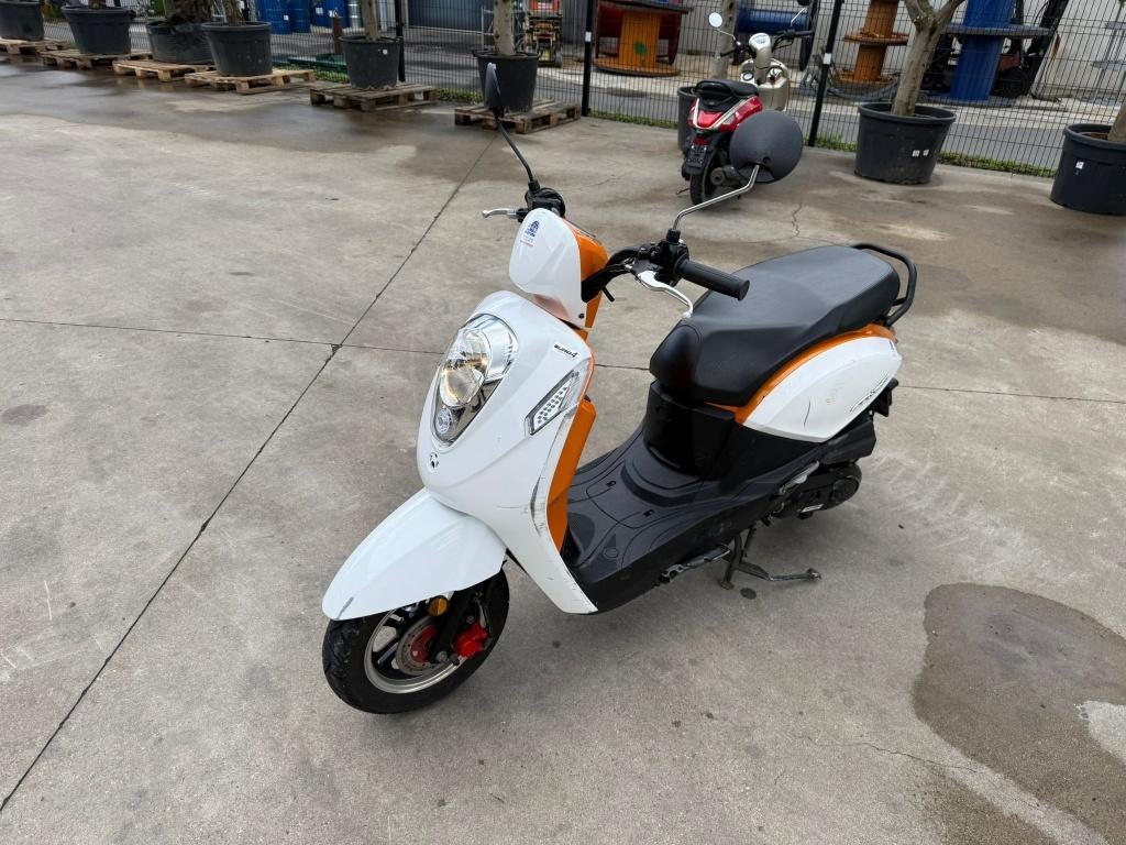 SYM Mio (Stock ID 34223), Fietsen en Brommers, 49 cc, Benzine, Ophalen, Mio