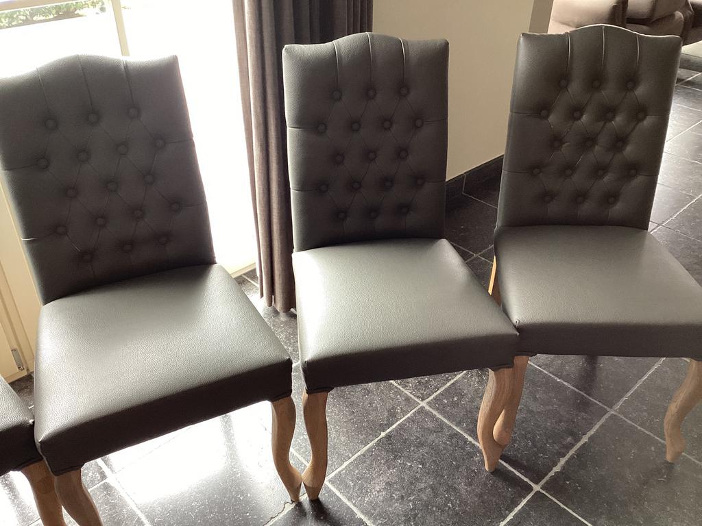8 landelijke stoelen, Huis en Inrichting, Stoelen, Ophalen, Kunststof, Gebruikt, Landelijk