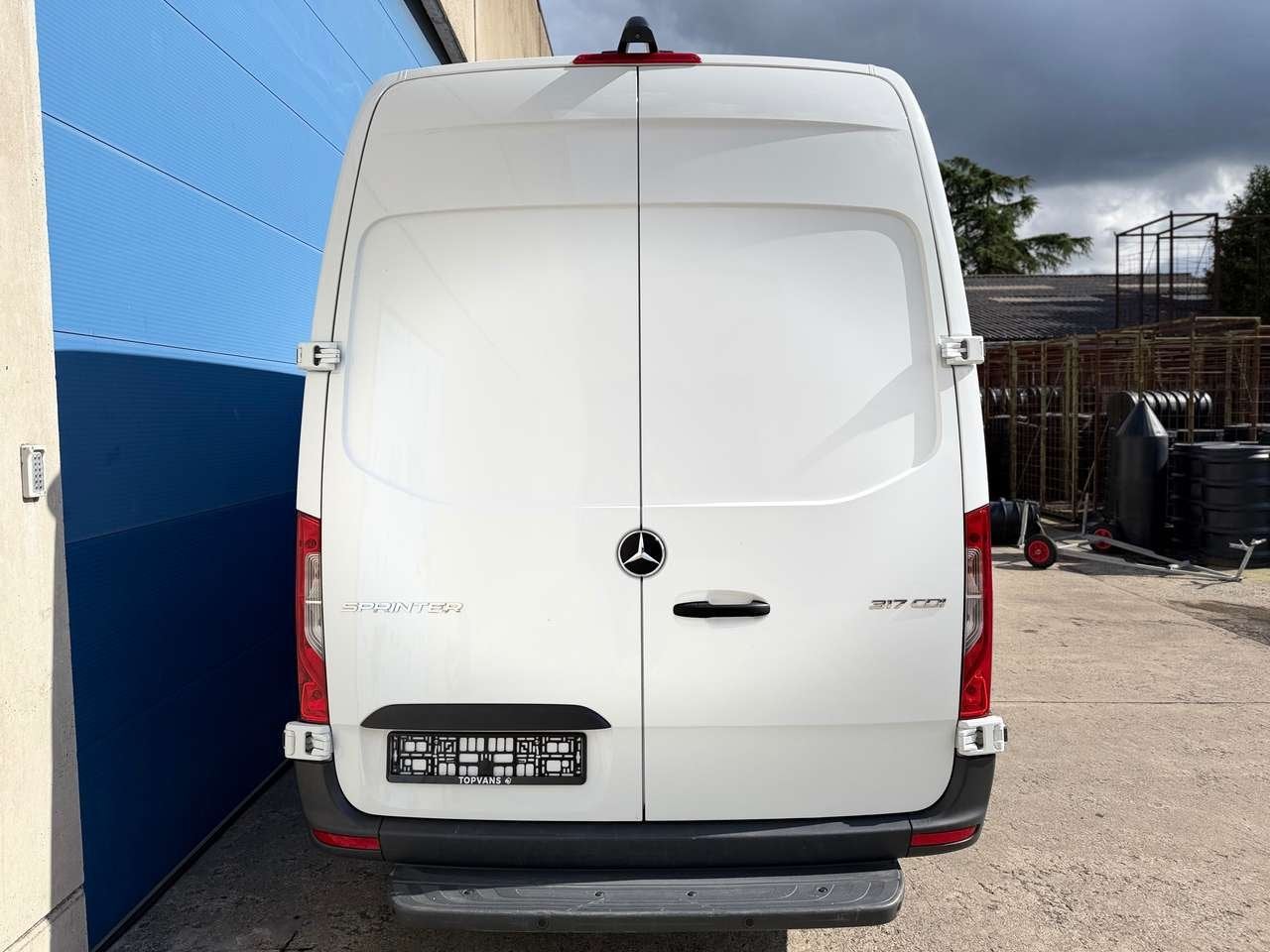 Mercedes-Benz Sprinter 317 CDI L2H2 FACELIFT - Automaat (€3, Zwart, Electronic Stability Program (ESP), 0 kg, Wit