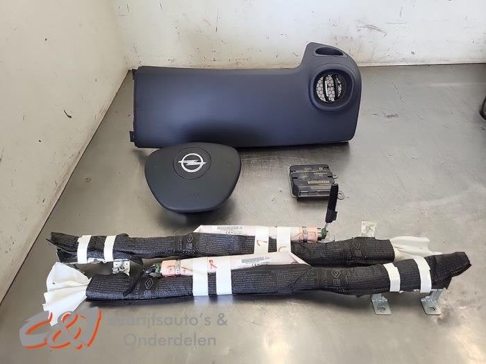 Airbag set van een Opel Vivaro, Gebruikt, -, -, Opel