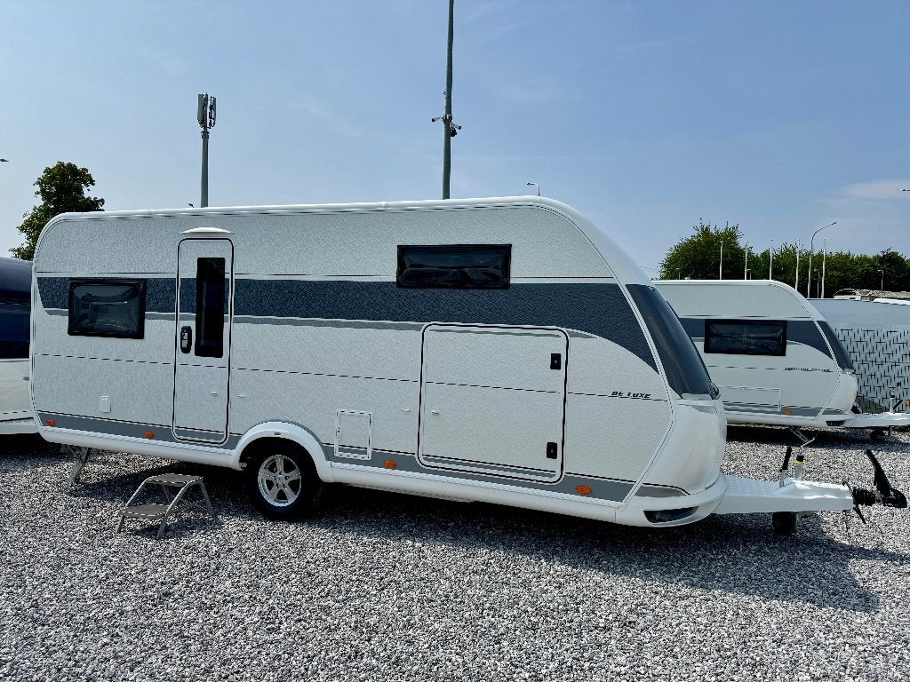 Hobby De Luxe 515 UHK - gezinscaravan met 7 bedden, Caravans en Kamperen, Stabilisator, Rondzit, Hobby, 7 tot 8 meter