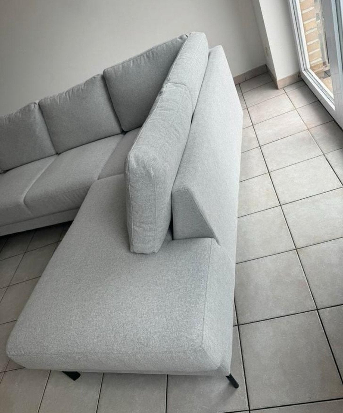 CANAPE GRIS NEUF 1149€ IL Y 2 SEMAINE A VENDRE 900€ démanger, Enlèvement, Comme neuf