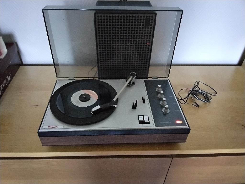 Tourne disque Radiola et baffle Vintage, Enlèvement, Utilisé, Tourne-disque, Autres marques