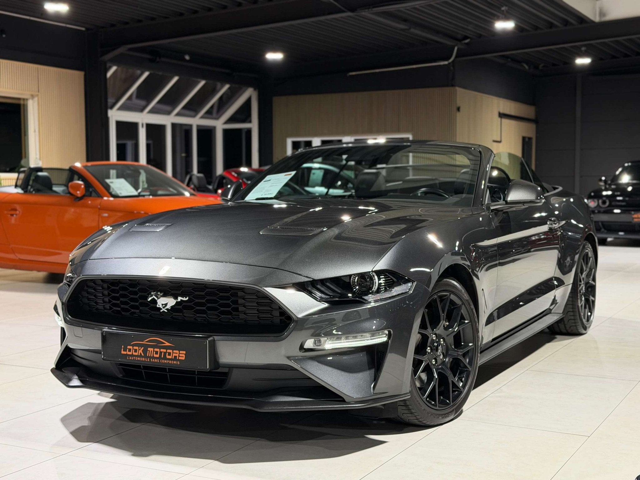 Ford Mustang Convertible 2.3 EcoBoost Automatique 290cv Dist, Auto's, Automaat, 4 zetels, Achterwielaandrijving, Gebruikt