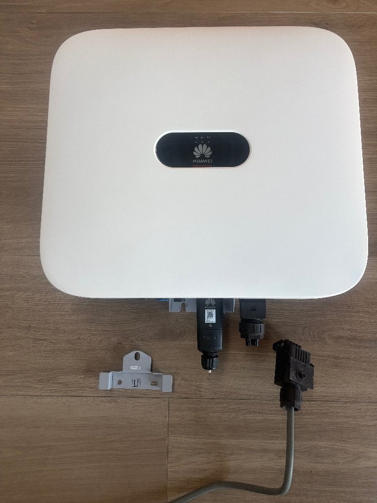 Huawei hybride omvormer, Ophalen, Zo goed als nieuw, Compleet systeem, 200 wattpiek of meer