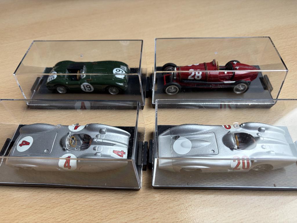 BRUMM - 4 sportwagens, Hobby en Vrije tijd, Modelauto's | 1:43, Ophalen of Verzenden, Zo goed als nieuw, Auto, Overige merken