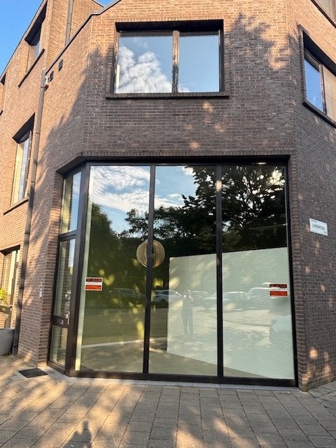 Handelspand te Huur - Grote etalage - Parking - Antwerpen, Immo, Overige soorten, Antwerpen (stad), 47 m², 1 kamers