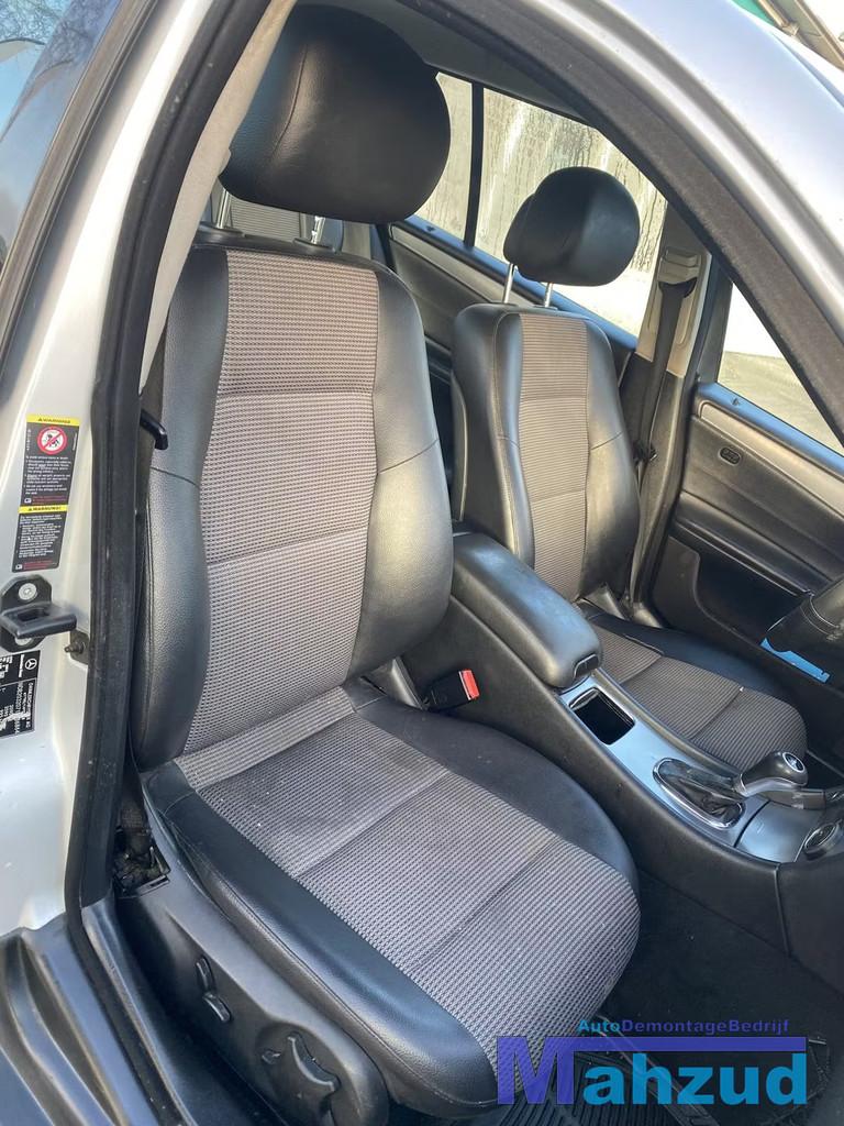 MERCEDES C-KLASSE COMBI S203 compleet interieur 2001-2007, Gebruikt, Mercedes-Benz AG, Mercedes-Benz, Mercedesstrasse 120
70372  Stuttgart, DE