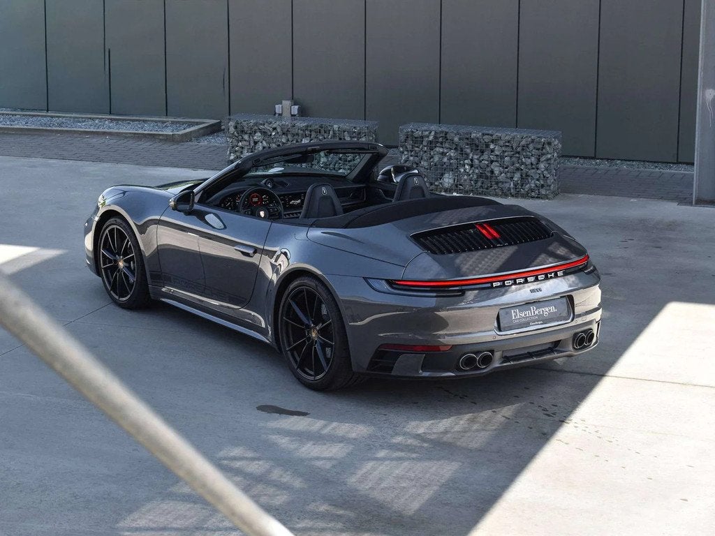 Porsche 992 Cabrio / SportDesign / LIKE NEW / Agate Grey / C, Automaat, 4 zetels, Gebruikt, Cabriolet