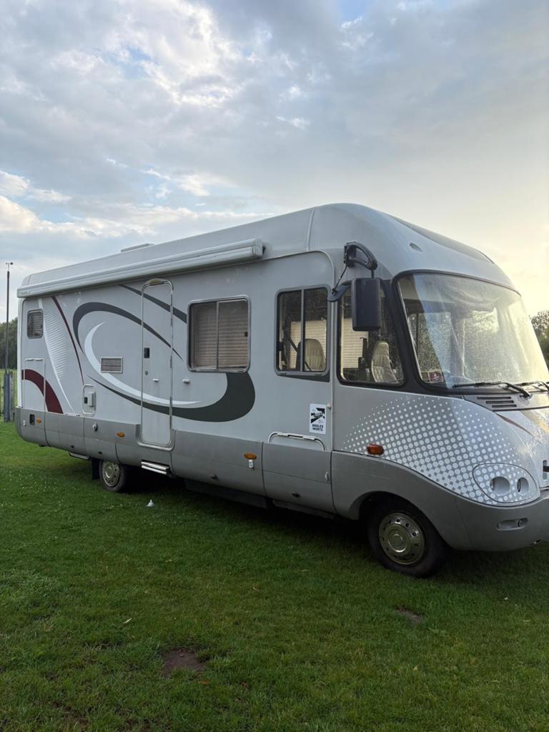Hymer S740 mobilhome camper, Caravans en Kamperen, Automaat, Dakluik, Elektrisch, Koelkast