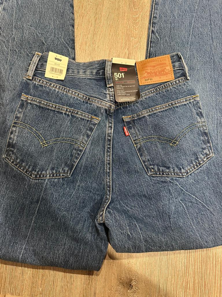 Levis broek maat 24/31, Ophalen, Zo goed als nieuw