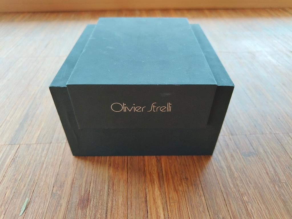 Horloge Olivier Strelli limited edition, Handtassen en Accessoires, Horloges | Dames, Overige merken, Staal, Gebruikt, Staal