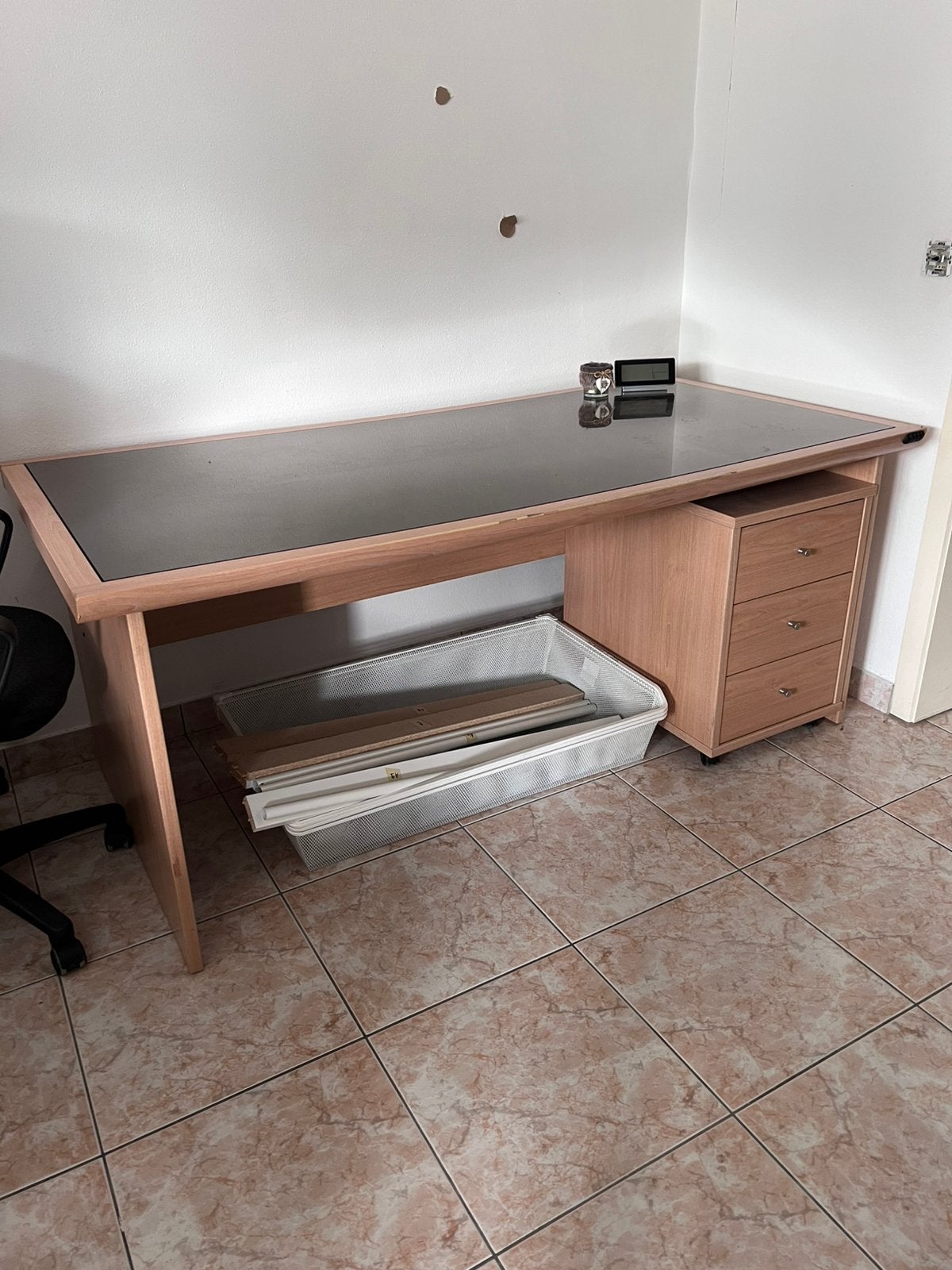 GRATIS bureau met kasje, Huis en Inrichting, Bureaus, Ophalen, Zo goed als nieuw