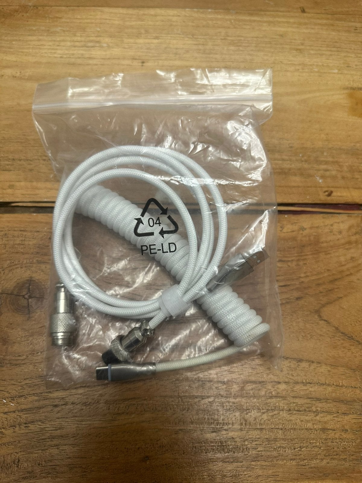 White coiled cable, Informatique & Logiciels, Pc & Câble réseau, Enlèvement ou Envoi, Comme neuf