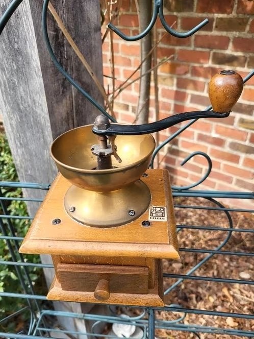 Prachtige Vintage Koffiemolen Delbrue – Nieuwstaat, Ophalen of Verzenden