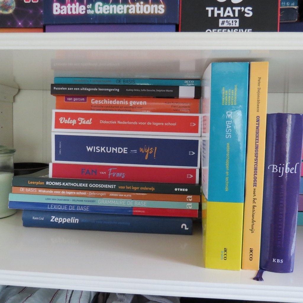 Handboeken opleiding leerkracht lager onderwijs - 1ste jaar, Livres, Enlèvement ou Envoi, Comme neuf, Enseignement supérieur professionnel