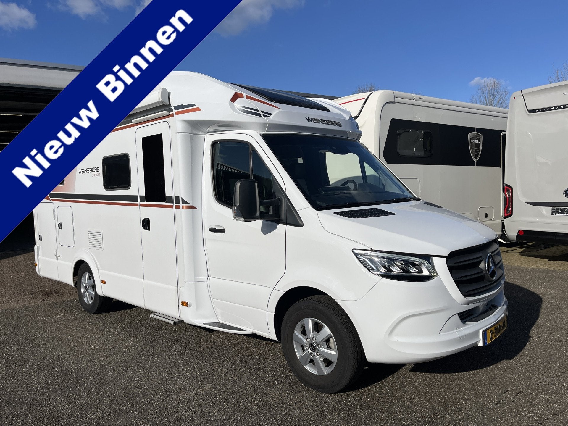 Weinsberg Cara Compact Suite Edition +Hefbed Mercedes Sprint, Jusqu'à 4, Weinsberg, 6 à 7 mètres, Galliersweg 39
5349AT  OSS, NL