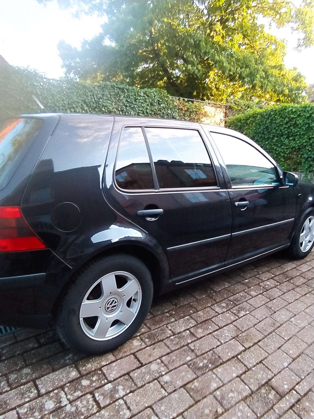 VW GOLF 4 1.6 essence noire manuelle, Autos : Divers, Autoradios, Enlèvement