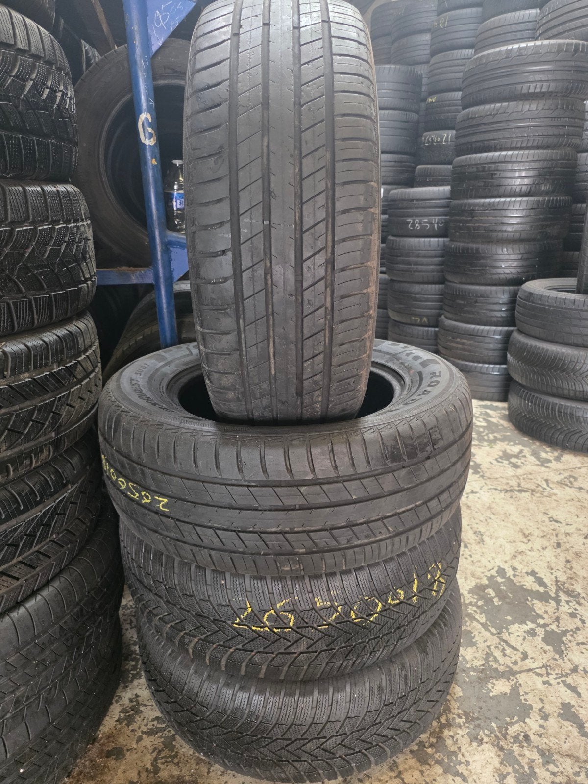 265 60 18 Bridgestone et rodax avec montage et équilibrage, Ophalen