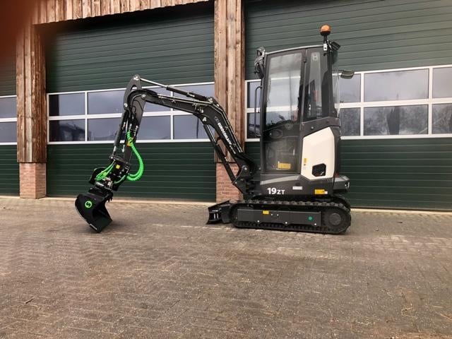 Nieuwe Eurocomach 19ZT Met Steelwrist XTR2 draai-kantelstuk, Zakelijke goederen, Machines en Bouw | Kranen en Graafmachines, Ophalen