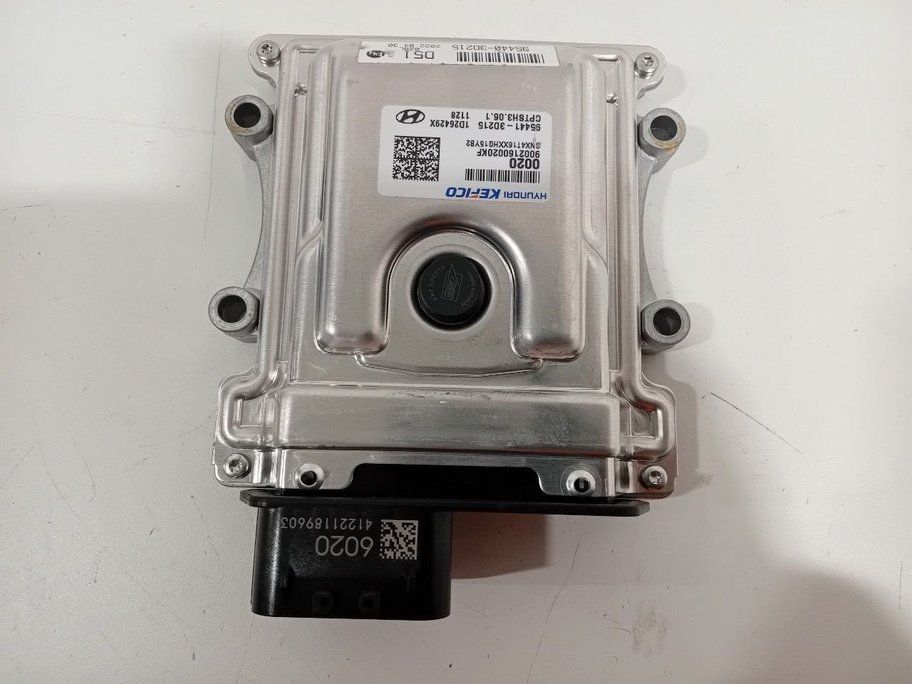 Computer automaat voor bak Hyundai Tucson, Onderdelen@venauto.nl, Van der Ven Autorecycling B.V., Ettenseweg 76, 4706 PB Roosendaal, The Netherlands