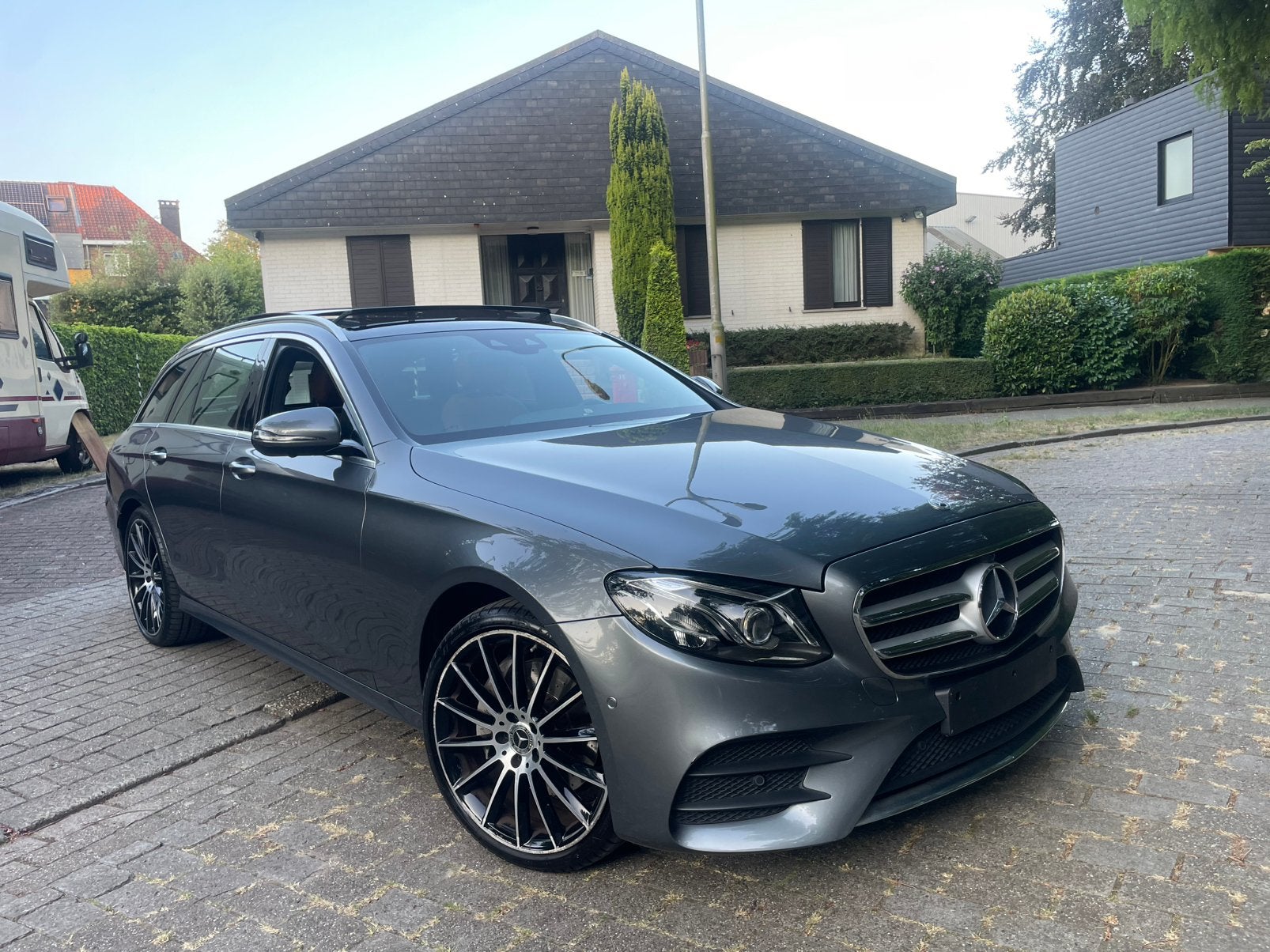 Mercedes E250 AMG-Line*Pano*Acc*Hud*Burmester*360*Xenon*Seat, Auto's, Mercedes-Benz, Bedrijf, Te koop, E-Klasse, 360° camera, ABS