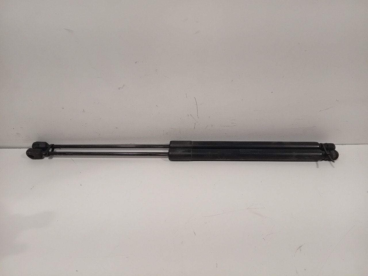 Gasdrukveerset achter Fiat Tipo, Onderdelen@venauto.nl, Van der Ven Autorecycling B.V., Gebruikt, Ettenseweg 76, 4706 PB Roosendaal, The Netherlands