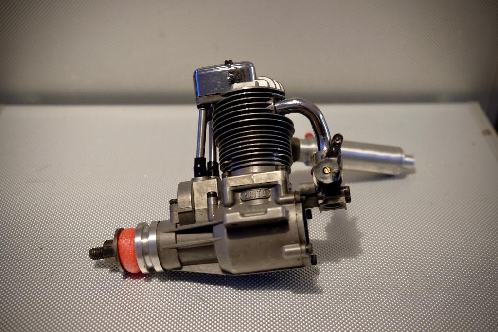 Saito FA-80 4 temps – bon état + échappement, Ophalen of Verzenden, Gebruikt, Nitro