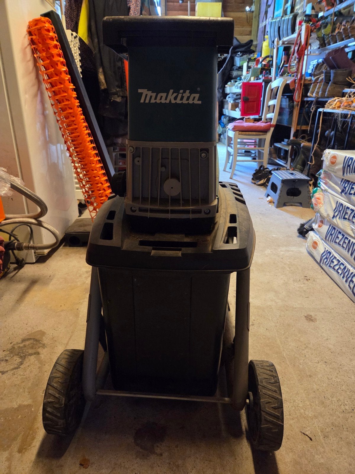 Broyeur électrique Makita UD2500, Électrique, Sac de ramassage, Enlèvement, Makita