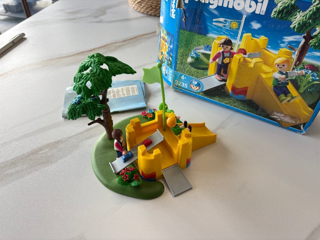 Playmobil 3235 Enfants/aire de jeu, Comme neuf, City action, Figurines, Kit complet
