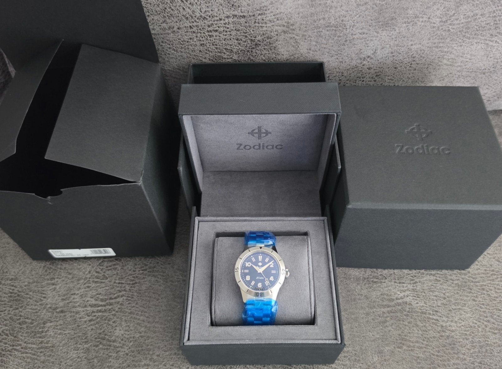 Nouveau ensemble complet Zodiac ZO0001 37 mm à vendre ou à é, Enlèvement ou Envoi, Acier, Acier, Neuf