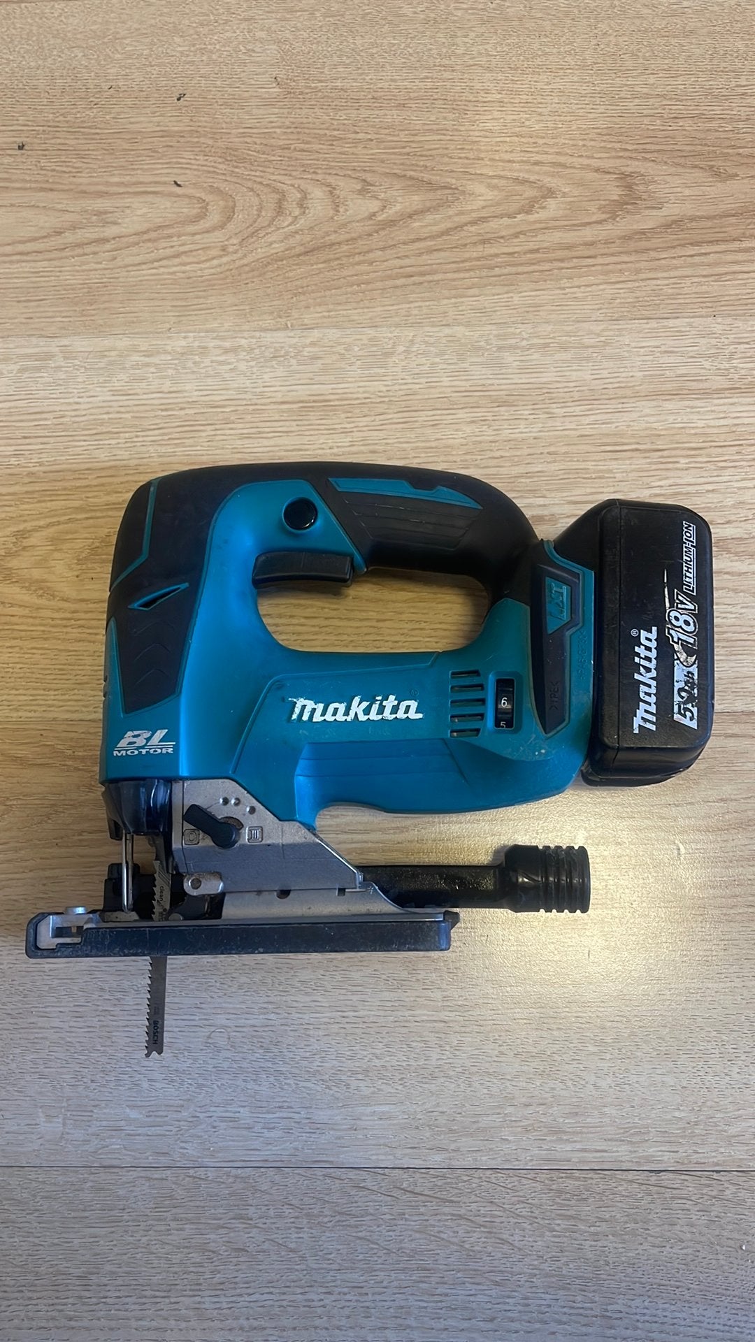 Scie sauteuse Makita 18V – Sans fil, Enlèvement, Comme neuf, Scie sauteuse