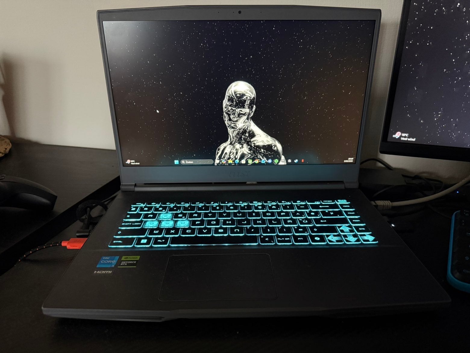 MSI Thin 15 B13UC-2849BE Gaming Laptop (bijna nieuw), Computers en Software, Windows Laptops, Ophalen, Zo goed als nieuw, Gaming