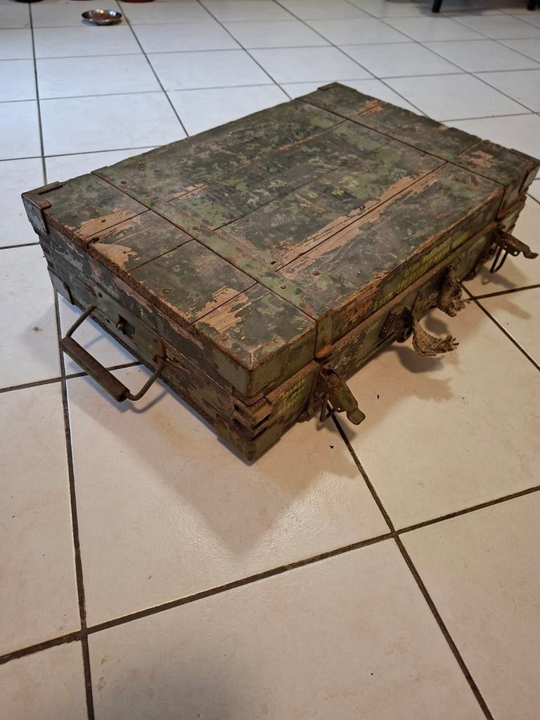 Boîte à munitions russe, Enlèvement