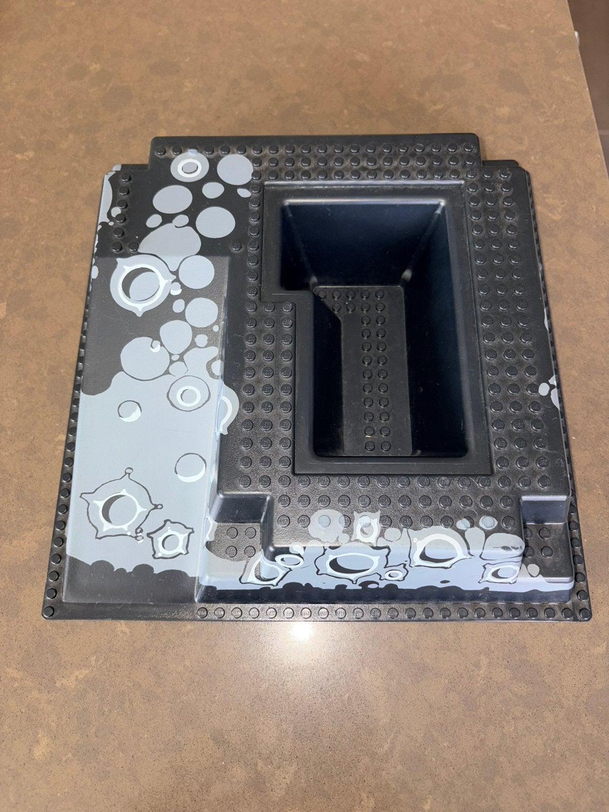 Lego Baseplate Raised 32 x 32 Ramp and Pit Craters Pattern, Gebruikt, Lego, Ophalen of Verzenden, Castle