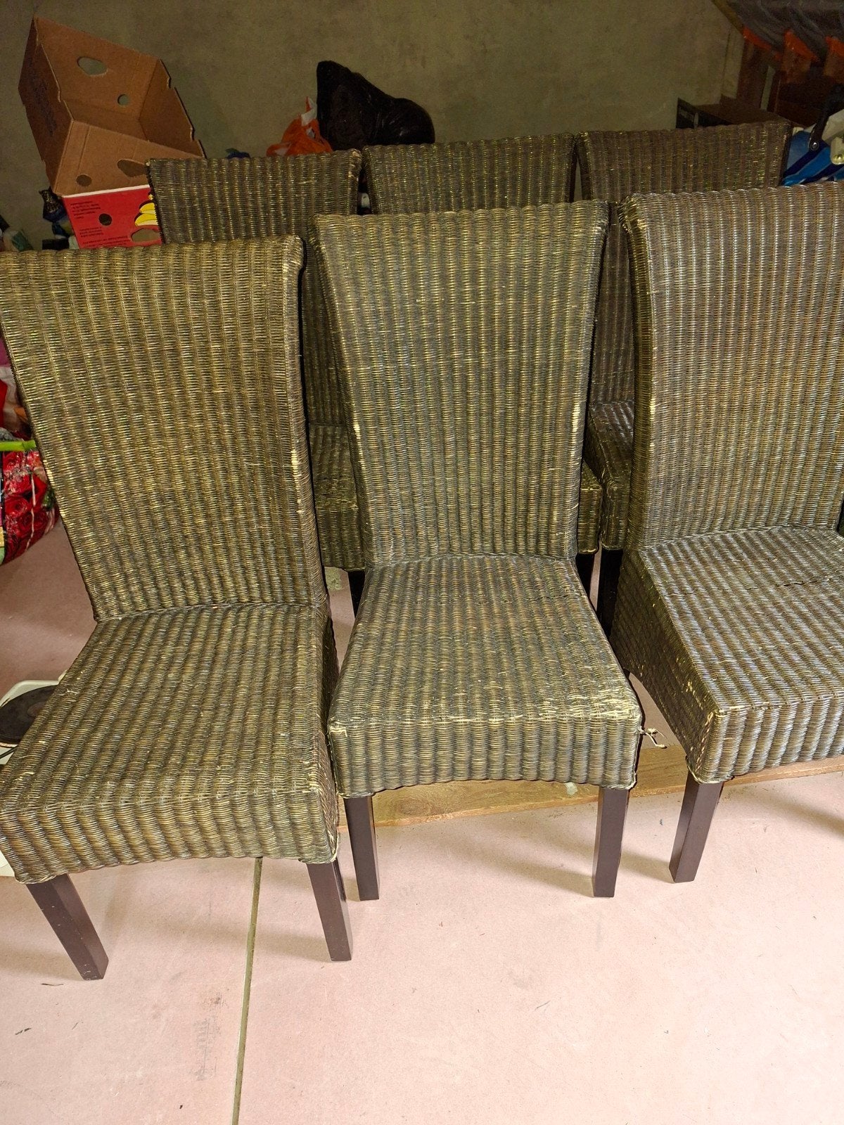 6 stoelen, Ophalen