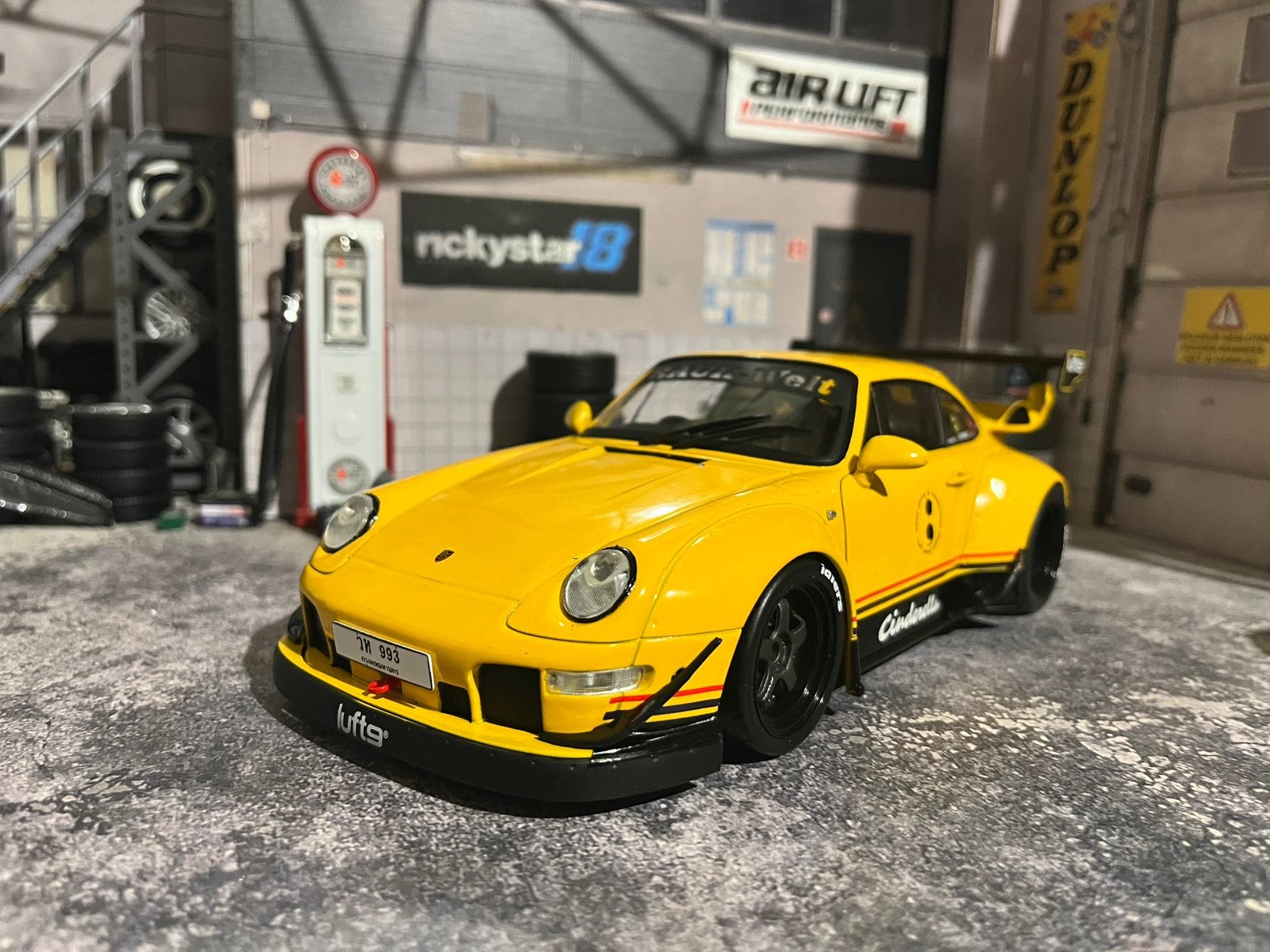 1:18 Porsche 911 993 RWB - nieuw in de doos, Ophalen of Verzenden, Zo goed als nieuw, Auto, Solido