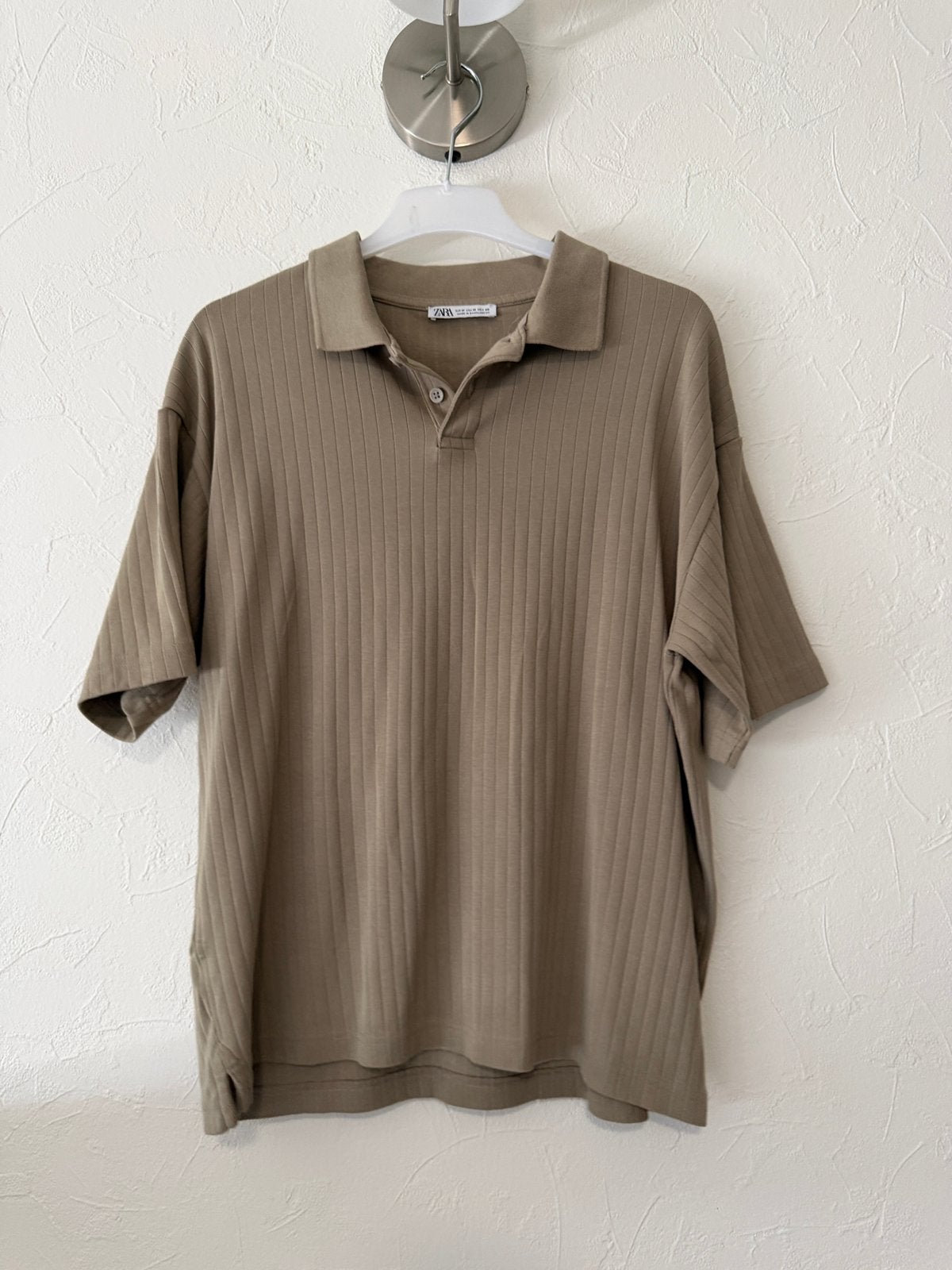 Zara Geribde Polo - Beige/Taupe, Vêtements | Hommes, Polos, Enlèvement, Comme neuf, Taille 48/50 (M), Beige