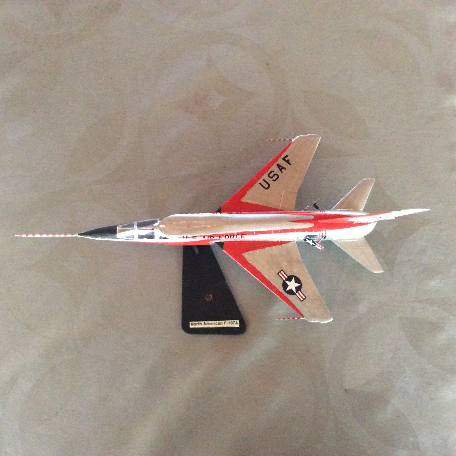 North American F107A., Ophalen of Verzenden, Zo goed als nieuw