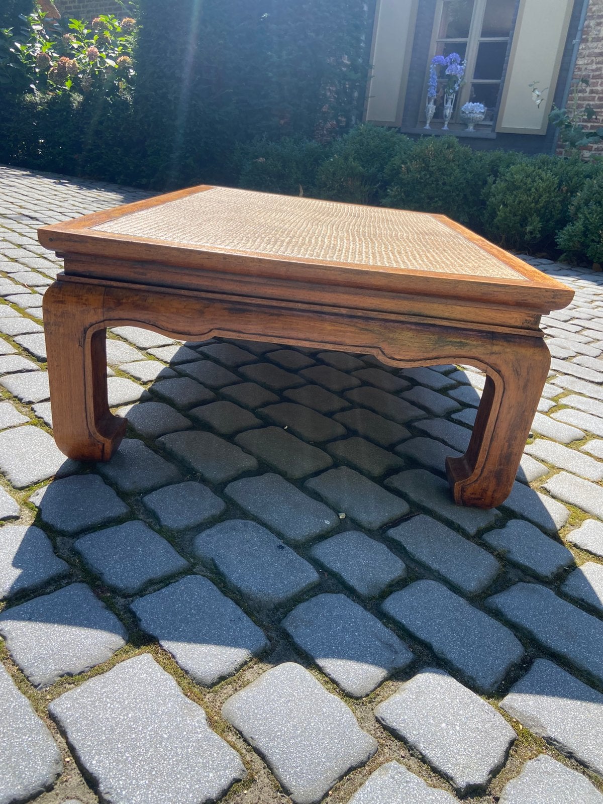 Opium tafel mzt bamboo blad, Enlèvement
