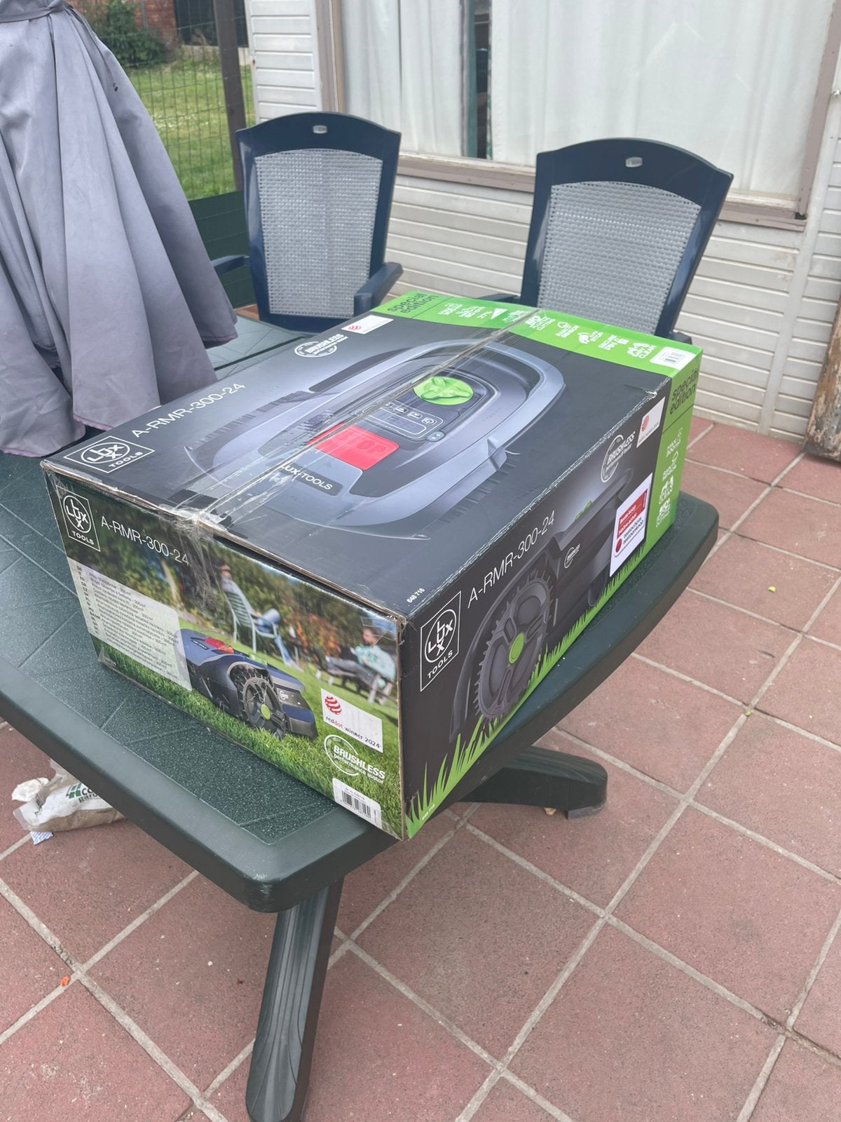 Robot grasmaaier, Tuin en Terras, Robotmaaiers, Ophalen, Zo goed als nieuw, Meer dan 25 cm, Met regensensor