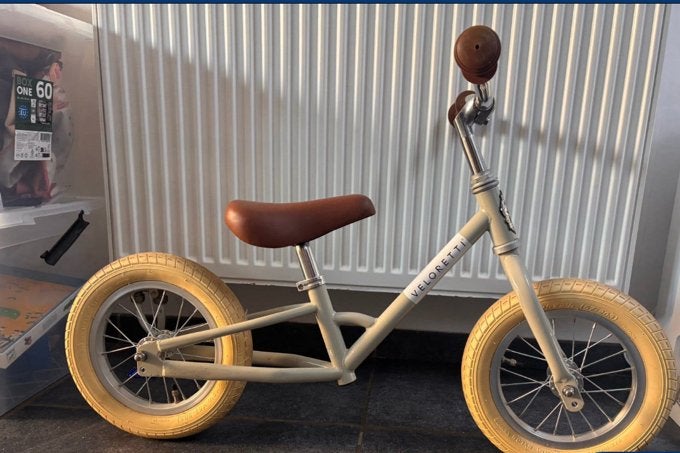 Loopfiets 2-5jaar, Fietsen en Brommers, Ophalen, Zo goed als nieuw