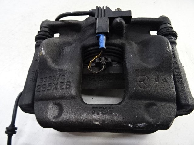 ETRIER DE FREIN AVANT DROIT Mercedes-Benz CLA (117.3), Mercedes-Benz, Utilisé, Dialog.mb@mercedes-benz.com, Mercedes-Benz AG
