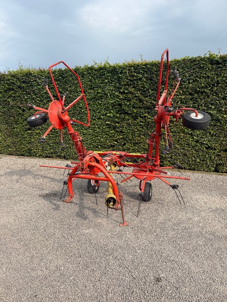 hooischudder Kuhn, Ophalen