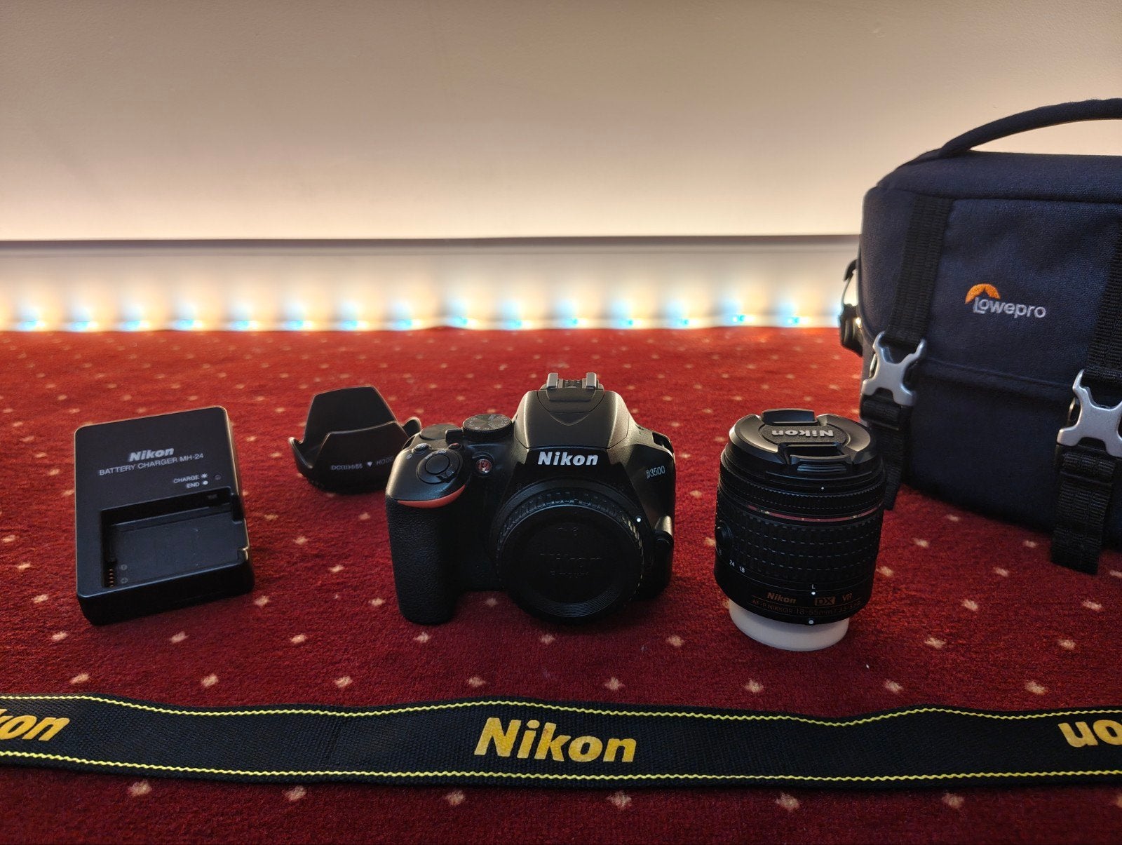 Nikon D3500 + nikkor 18-55mm, Audio, Tv en Foto, Fotocamera's Digitaal, Ingebouwde flitser, Lensdop, Gebruikt, Spiegelreflex