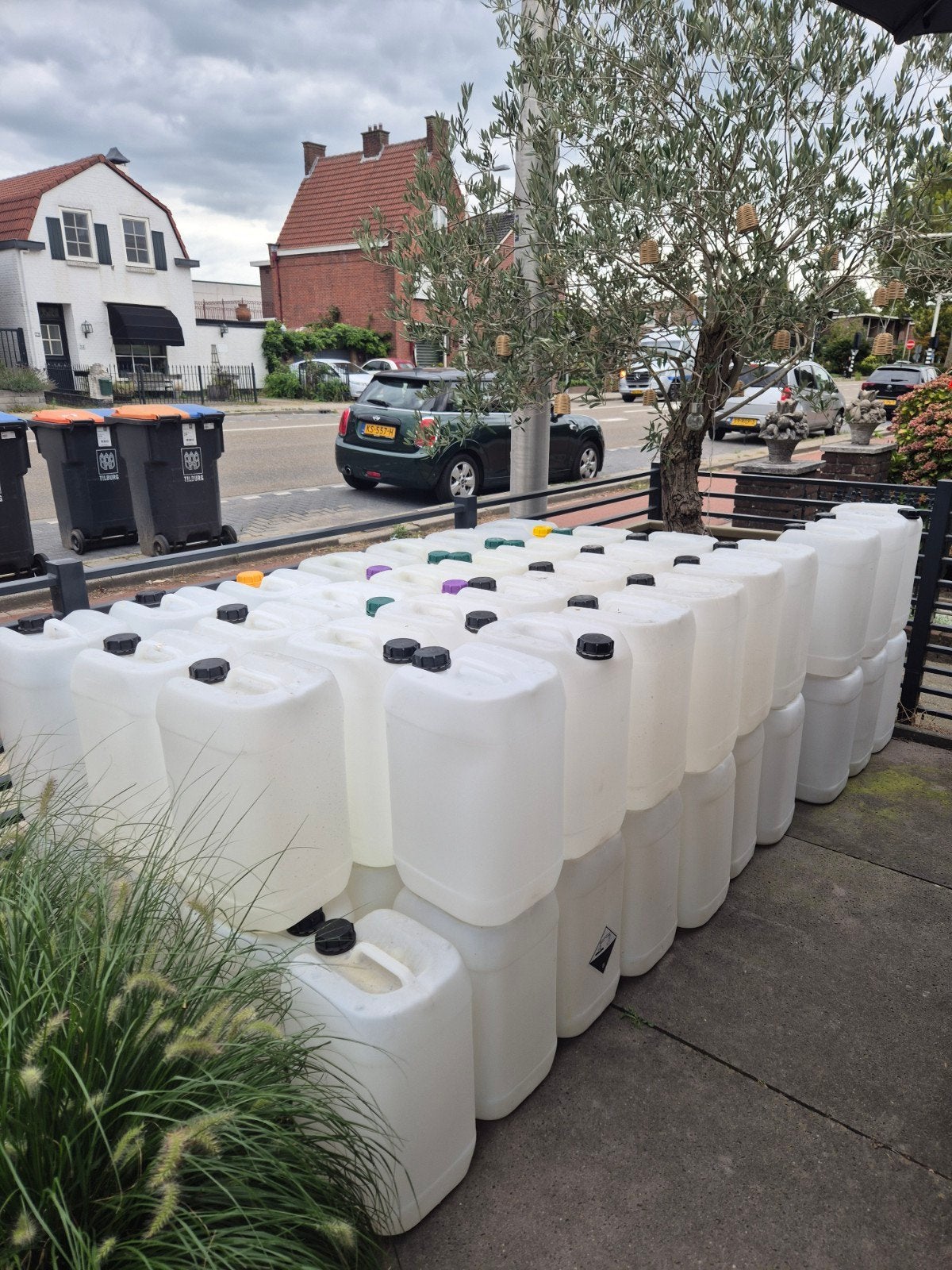 nieuwe 25 liter un jerrycans benzine diesel petroleum, Tuin en Terras, Regentonnen, Ophalen