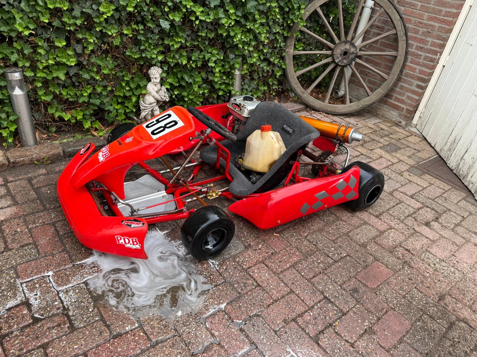 Te koop – Kart met Honda-motor | Leuk restauratieproject, Sport en Fitness, Karting, Ophalen, Zo goed als nieuw, Kart