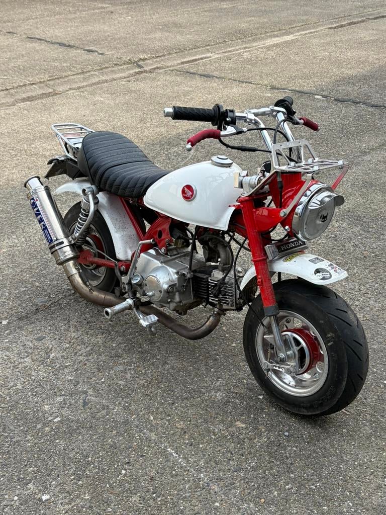 monkey b klasse, Motoren, Ophalen
