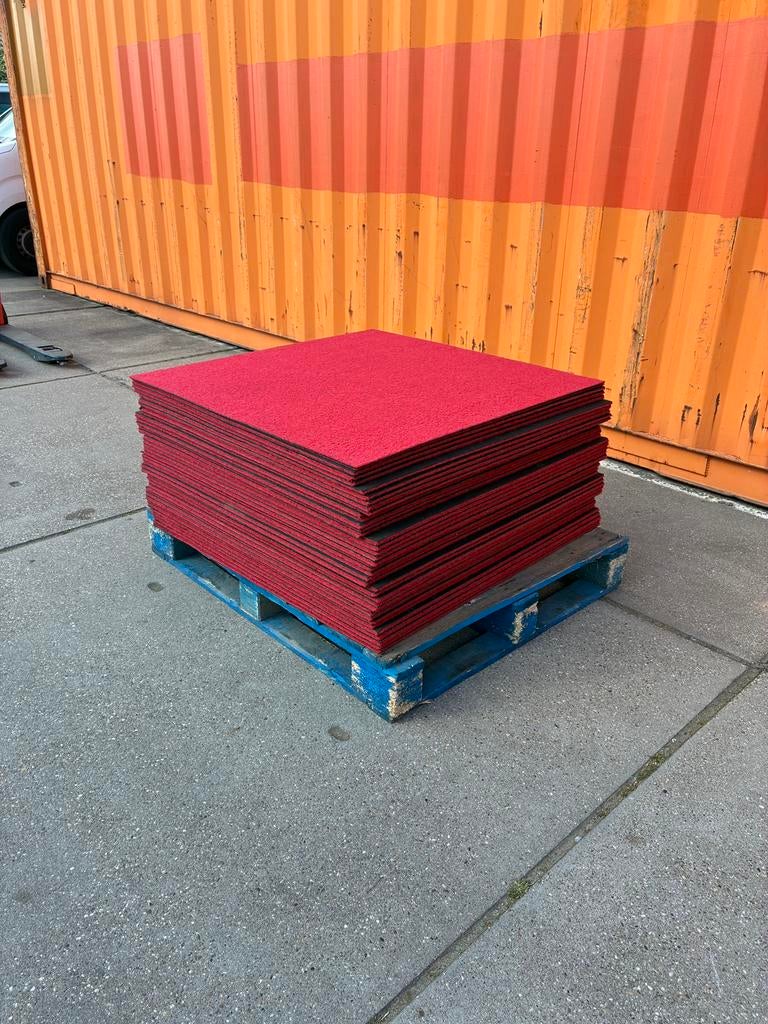 2500 m2 de carrelage de moquette rouge clair/sol, Maison & Meubles, Ameublement | Tapis & Moquettes, Blanc, Crème, Beige, Brun